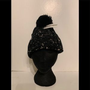 NWT $120 Adrienne Landau Black Rib Knit Pom Beanie